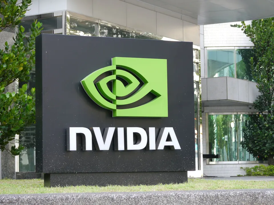 "إنفيديا" تتجه لرفع أسعار خوادم الذكاء الاصطناعي 15% مطلع العام المقبل - وكالة وام — Nvidia plans to raise the price of artificial intelligence servers by 15% early next year – WAM