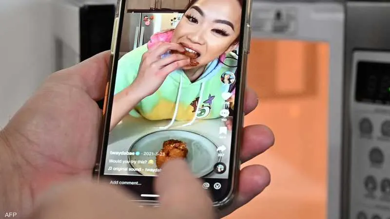 "تيك توك" وشهية المراهقين.. دراسة تكشف رابطا غريبا — TikTok and Teen Appetite: A Study Uncovers a Strange Link