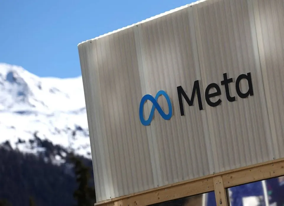 ميتا تطلق نموذج ذكاء اصطناعي مفتوح الأوزان للعمل على أجهزة ماك — Meta launches open-weight AI model for Mac